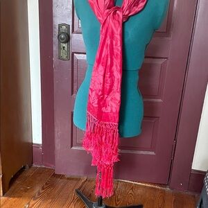 Elegant Pink and Red Scarf with Fringe